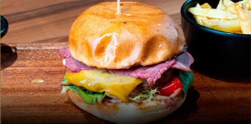 Aubrac Burger au bœuf fumé et cheddar